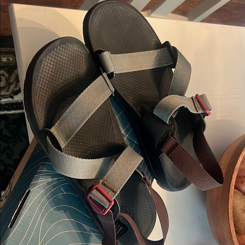 Stylish Black and Gray Men's Sandals